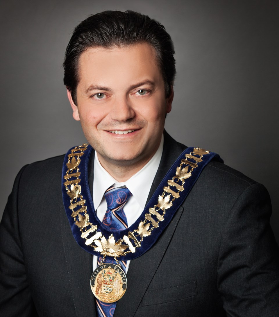 Mayor Jeff with chain