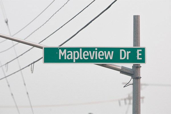 transportation_street_sign_mapleview