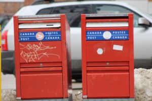 Canada Post workers issue strike notice, poised to hit picket lines Friday