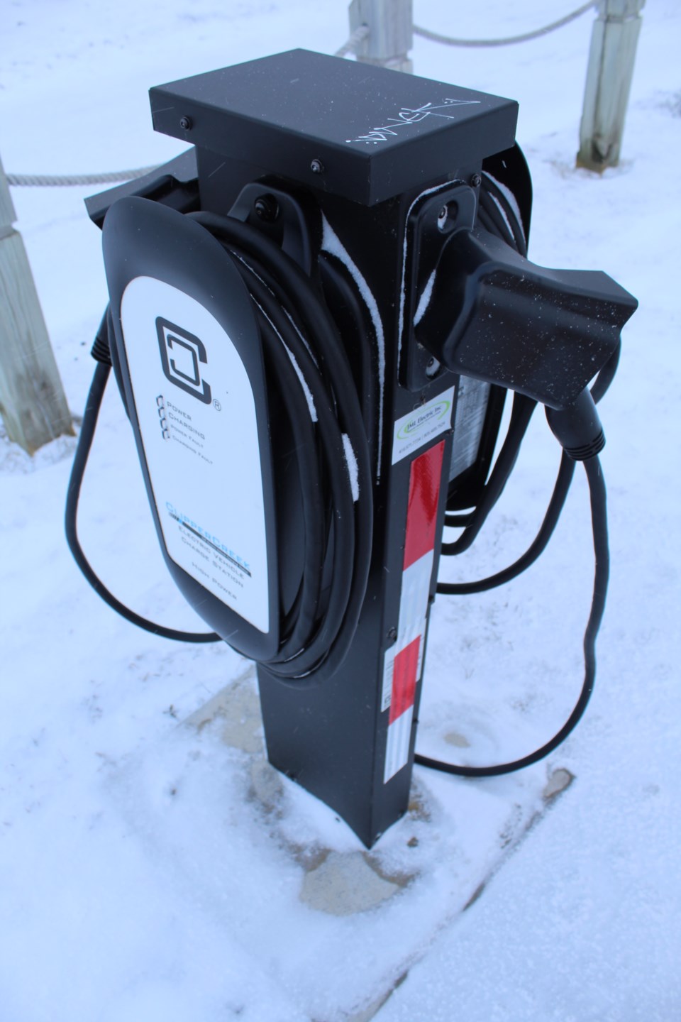 2020-01-08 Electric vehicle charger RB 2