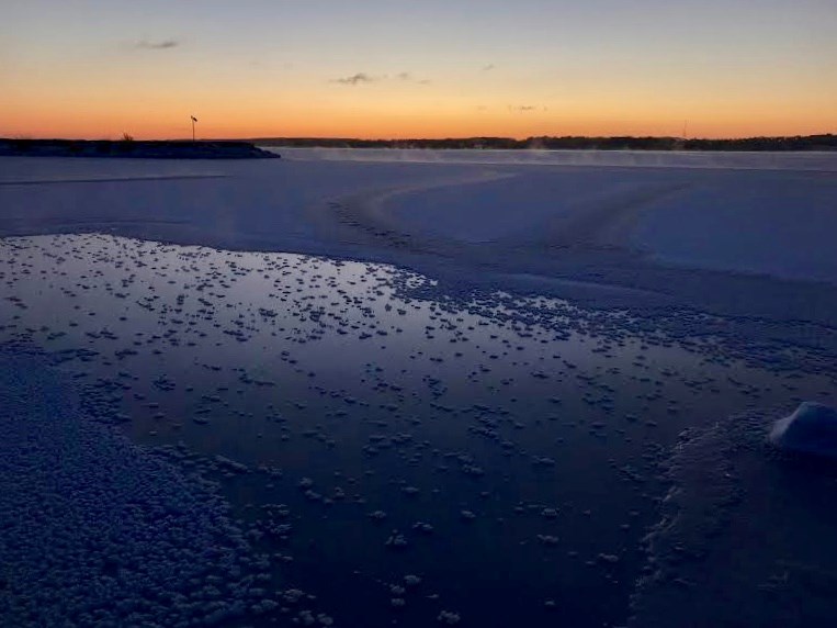2017-12-28 Kempenfelt Bay frozen