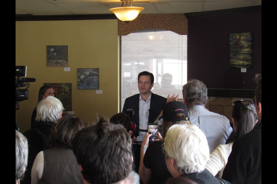 Mayor Jeff Lehman made a lot of people happy at a packed Casa Cappuccino. 
Shawn Gibson for Barrie Today                               