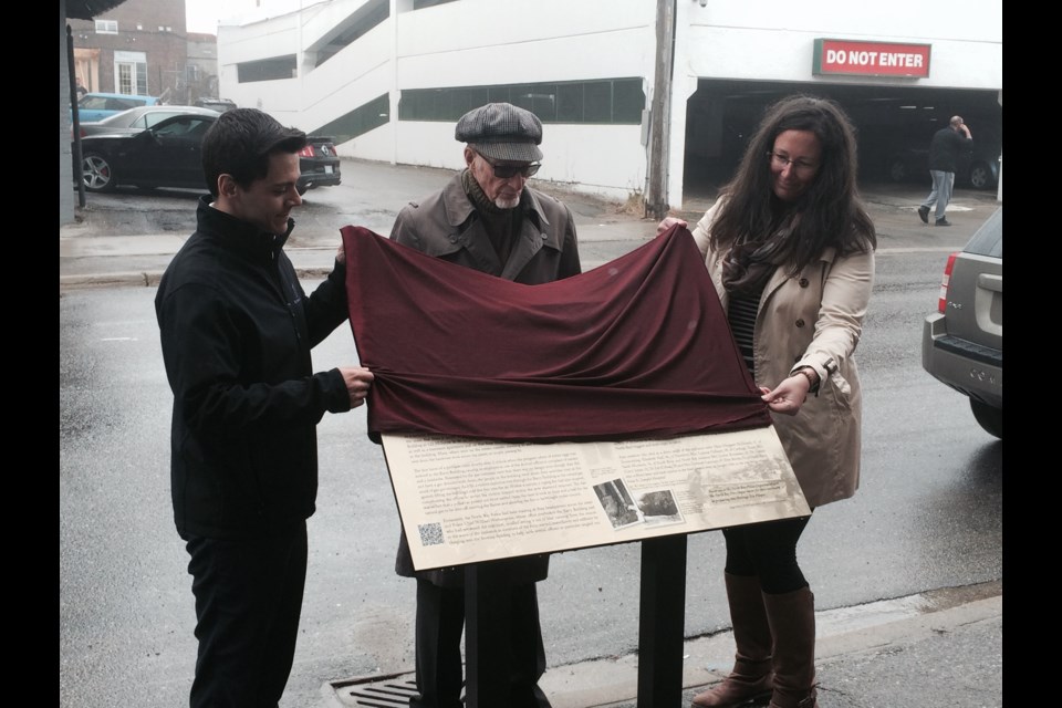 Municipal Heritage Committee unveils Heritage Site Plaque at the site of the deadly Barry Building natural gas explosion in 1975