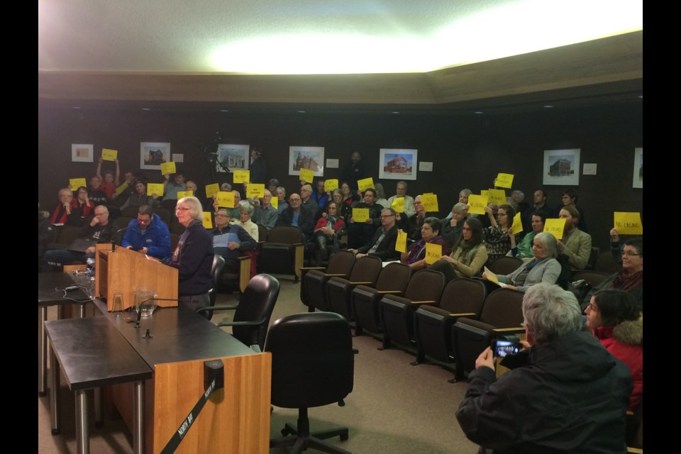 North Bay City Council votes 8-3 in favour of proceeding with a casino development