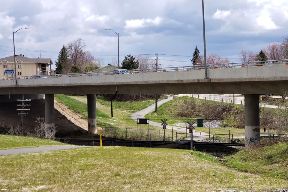 2019-trout-lake-road-overpass-crop