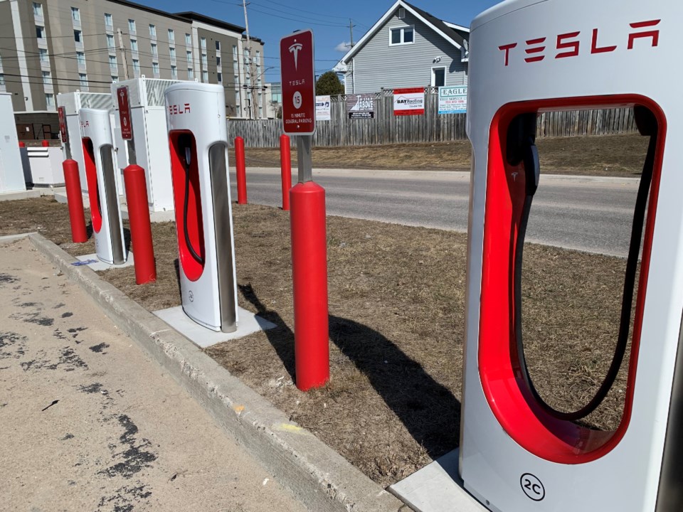 20211010 tesla charging stations canadian tire north bay 1 turl