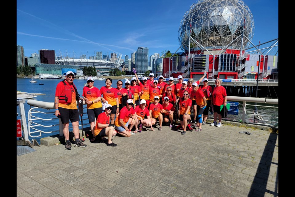 North Bay Warriors of Hope Dragon Boat team at Concord Pacific Dragon Boat Festival in 
Vancouver.
Photo courtesy: Janet Benoit 