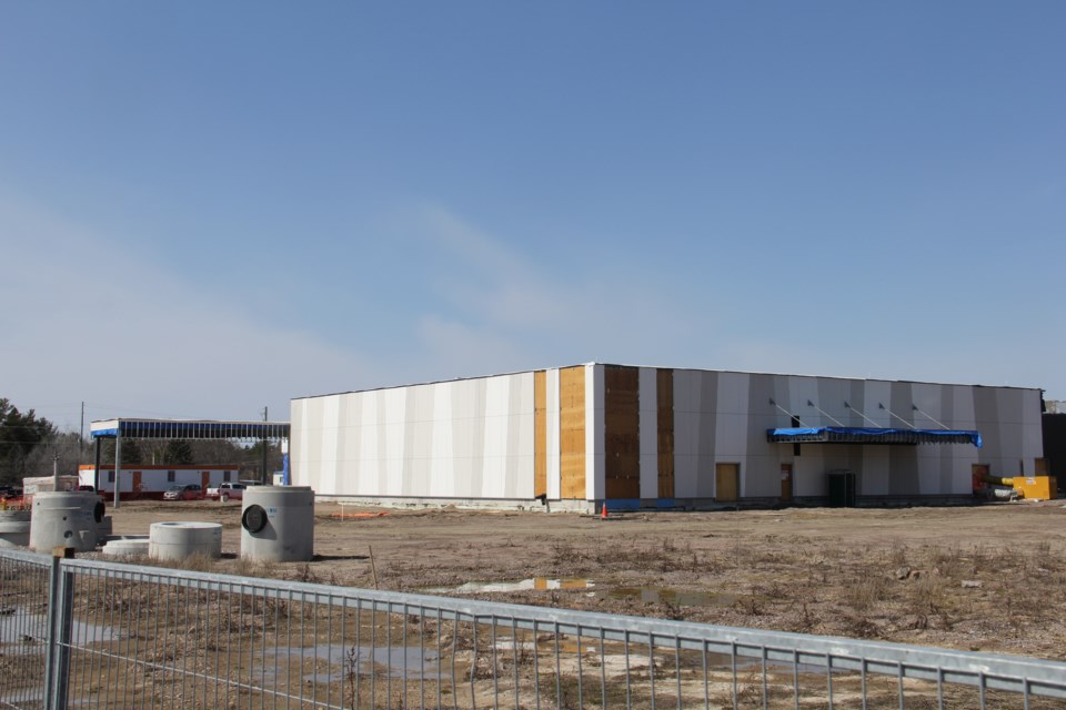 Work on finishing the Cascades Casino on Pinewood Park Drive resumed today. Jeff Turl/BayToday.