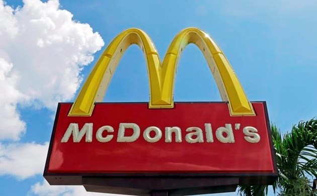 McDonalds restaurant sign 2017