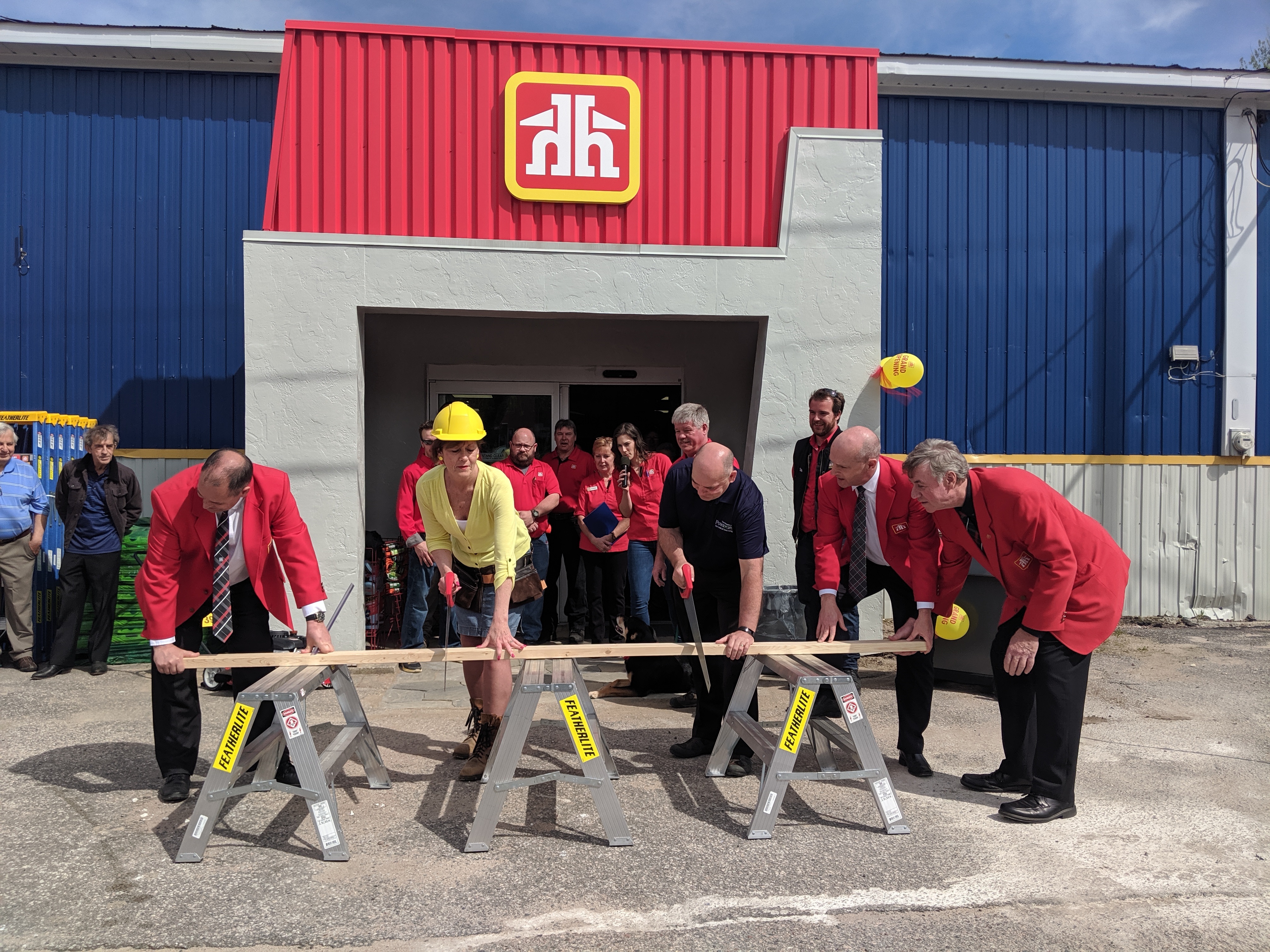 Home hardware store powassan