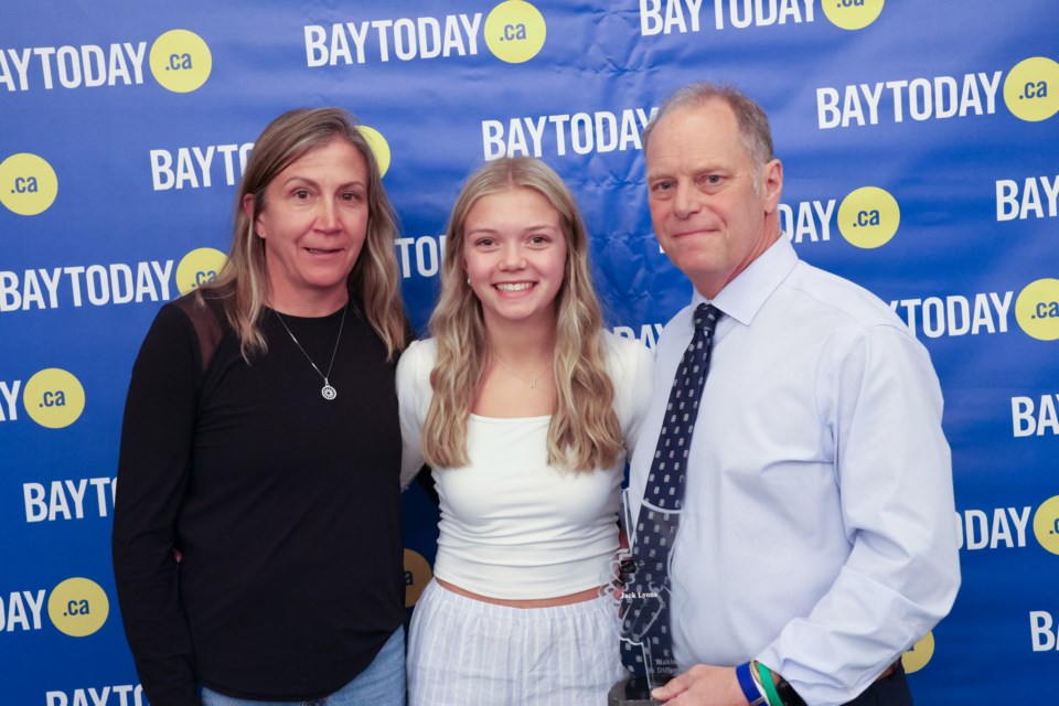 legacy-leslie-and-mark-lyons-with-daughter