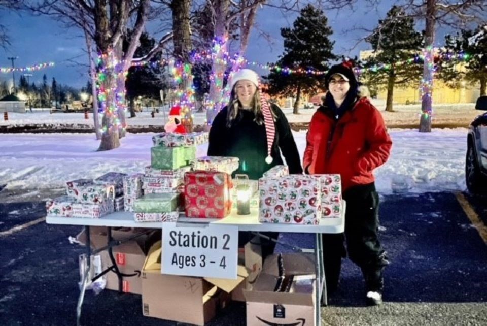 2022-opp-drive-thru-family-food-and-toy-giveaway-renfrew