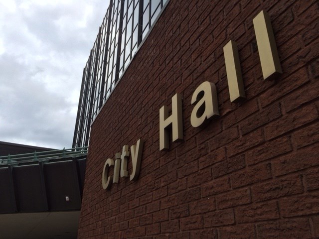 20180724 north bay city hall sign turl