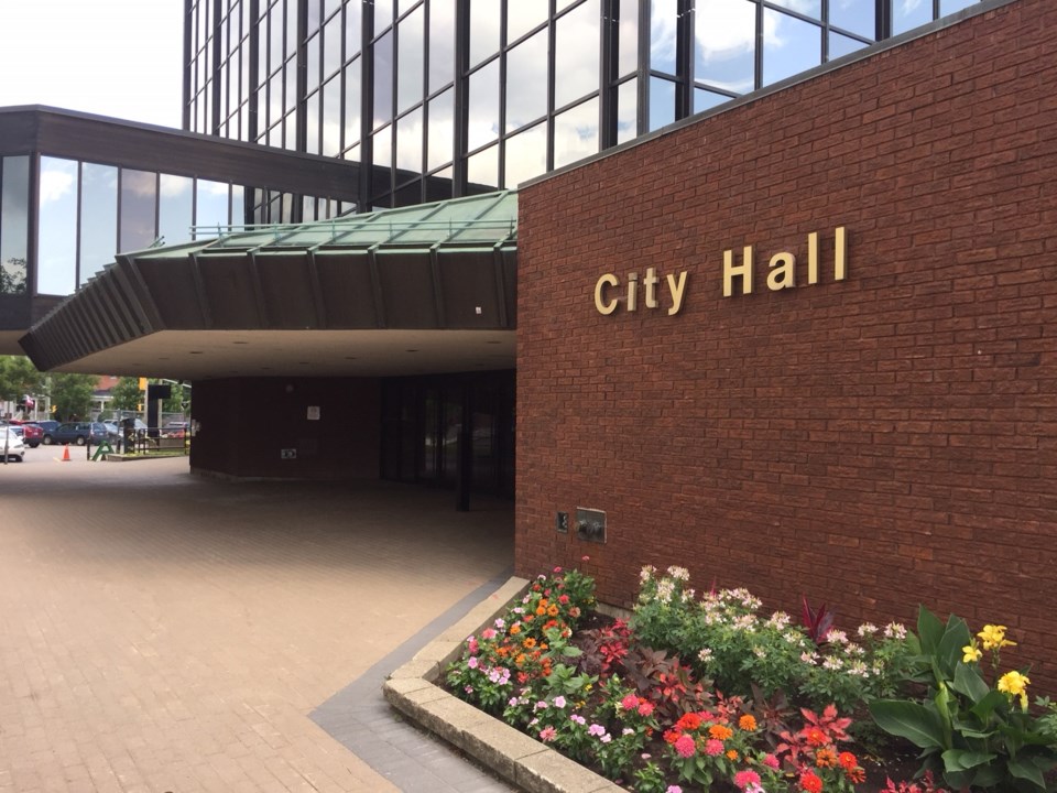 20180727 city hall summer turl