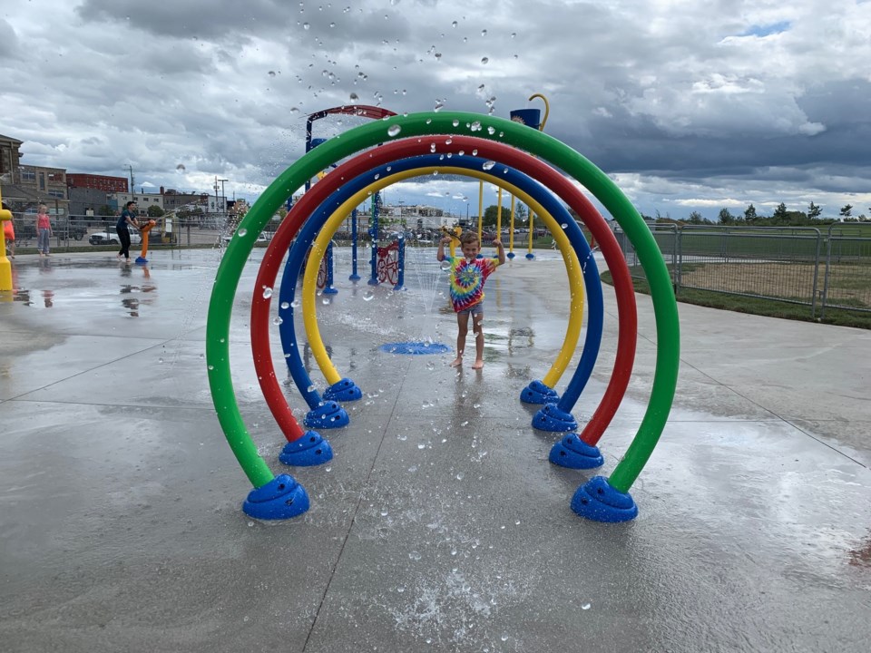 20190830 splash pad opening day turl