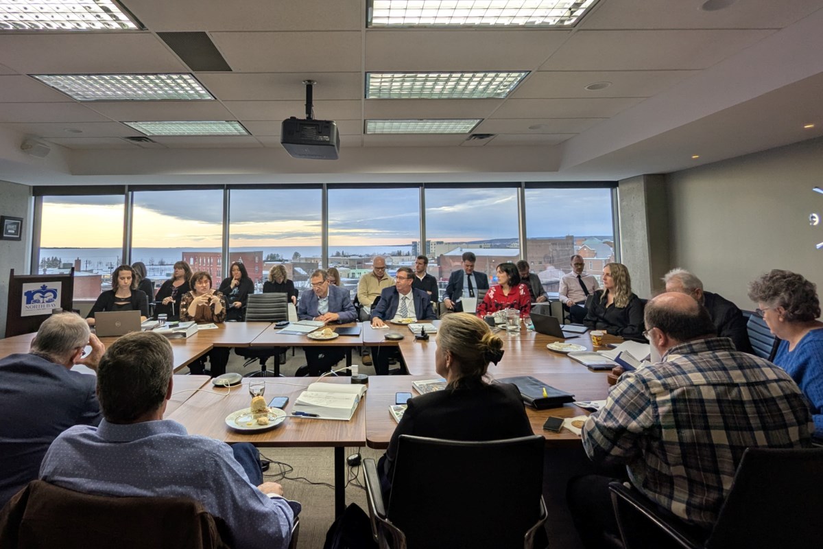 Motion to move all budget meetings to council chambers