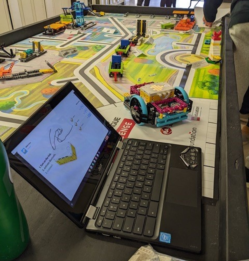 200 kids aged 9 to 14 competing with LEGO Robots North Bay News