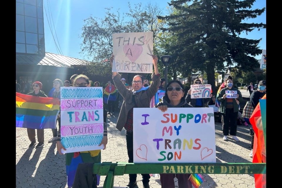 Protesters supporting gender ideology in the classrooms. Photo by Chris Dawson/BayToday. 