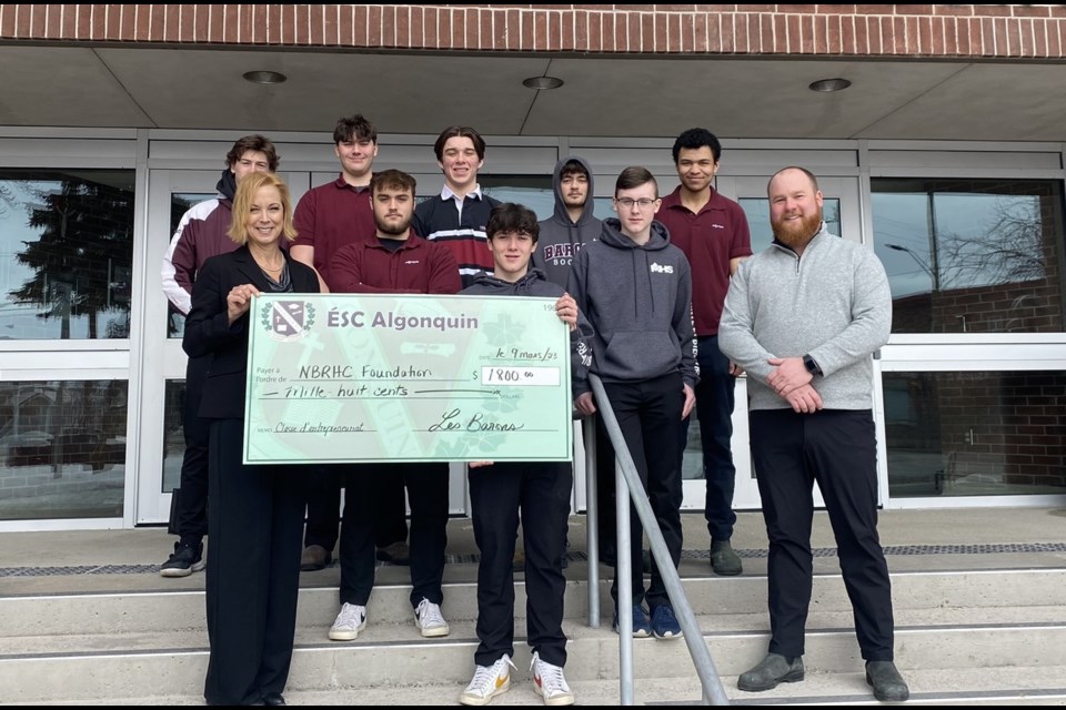 Front Row: Tammy Morison, President of North Bay Regional Health Centre Foundation, Zachary Lapierre, Kyle Gauthier, and Corbin Normand, École secondaire catholique Algonquin Students, Graham Loyst, Community Development Officer at North Bay Regional Health Centre Foundation.
Back Row: Tristan Landriault, Wyatt Grant, Samuel Pannell, Ethan Daigle and Broden Daniel-Meunier, École secondaire catholique Algonquin Students