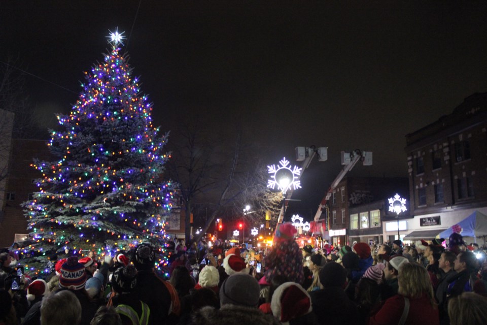 2016 old fashioned Christmas Walk north bay turl