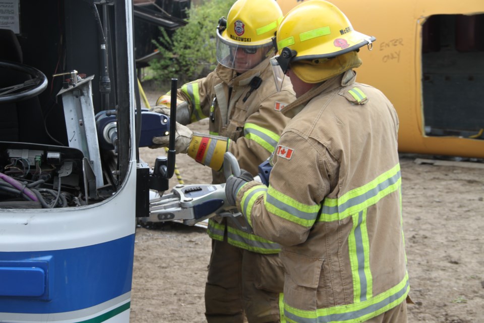20190531 bus extrication 5