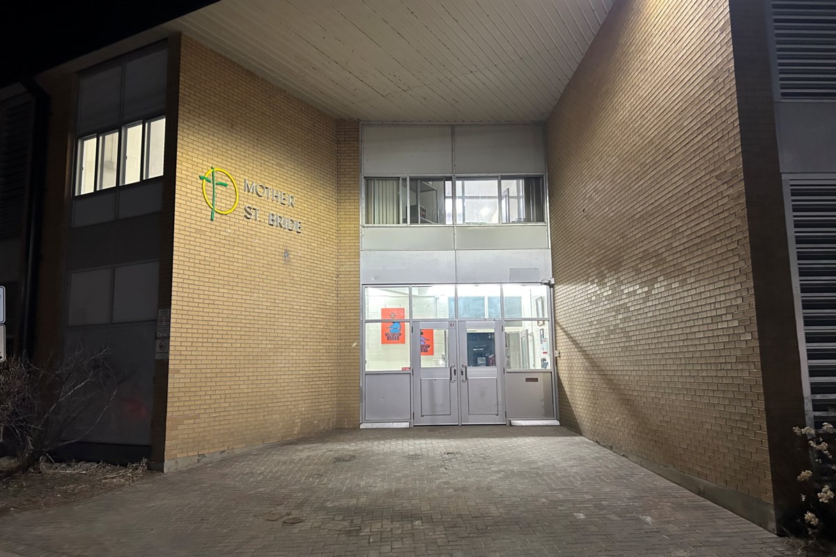 Small fire forces elementary school to close