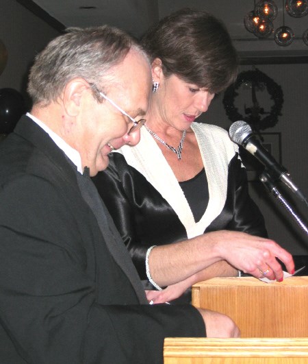 Bill Elliott and Patty Fedeli co-host the chamber's annual general meeting and gala.