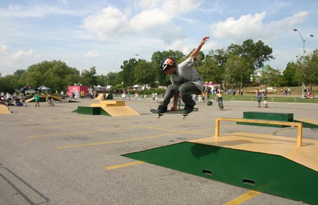 Dwight Joly pulls off a melon grab