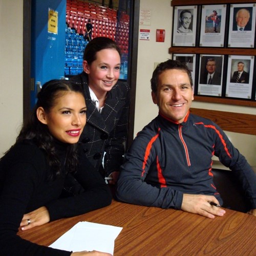 Elvis Stojko and his wife Gladys Orozco take a moment to pose with a local skater