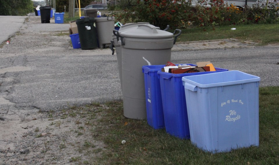 blue box recycling garbage turl 2016