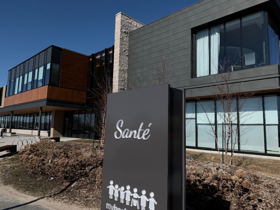 20201010 north bay parry sound health unit building turl