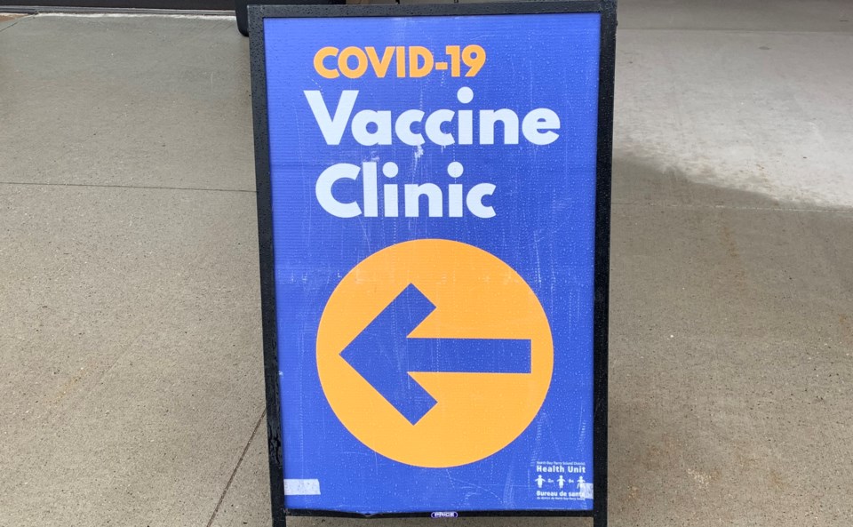 20220505 covid vaccine clinic sign health unit turl 1