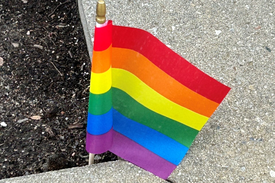 20231010-pride-flag-2-turl