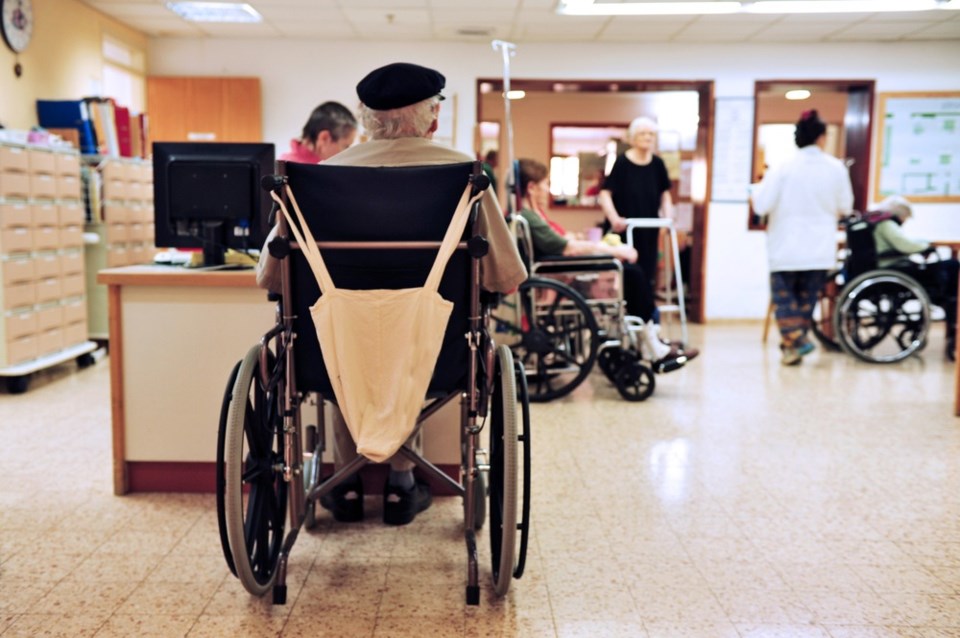 seniors nursing home shutterstock_120983611 2016