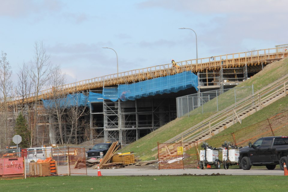 USED 170518 3 Overpass reconstruction. Photo by Brenda Turl for BayToday.