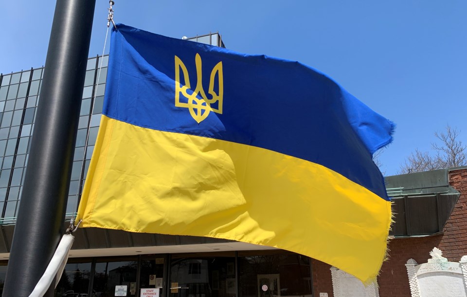 20220606 ukraine flag city hall turl