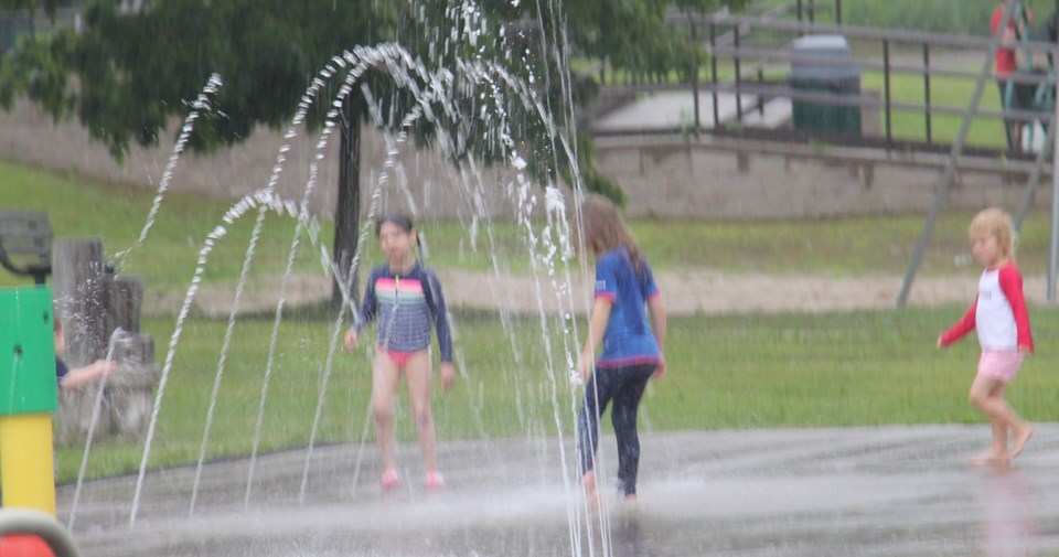 USED 170713 09 Waterpark fun. Callendar, Photo by Brenda Turl for BayToday.