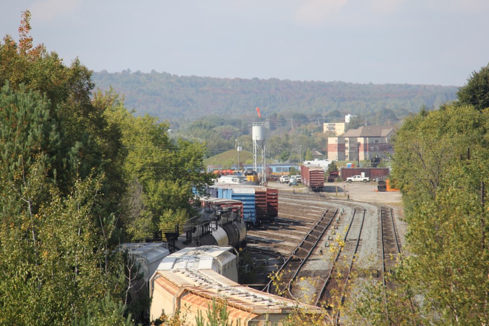 USED170921 07 Rail yards. Photo by Brenda Turl for BayToday.