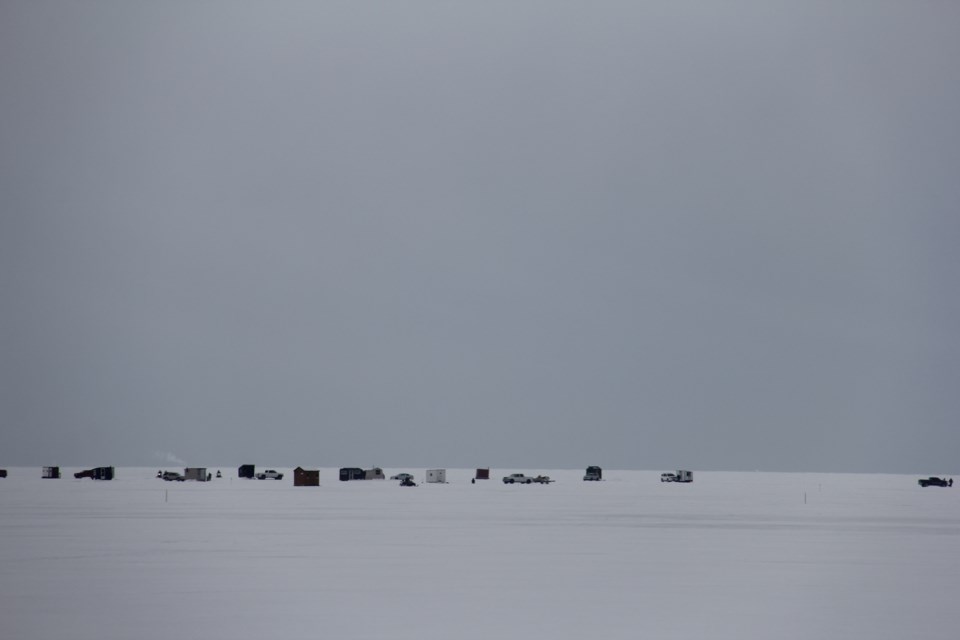 USED 20180117 9 Ice huts  dot the horizon on Lake Nipissing. Photo by Brenda Turl for BayToday.