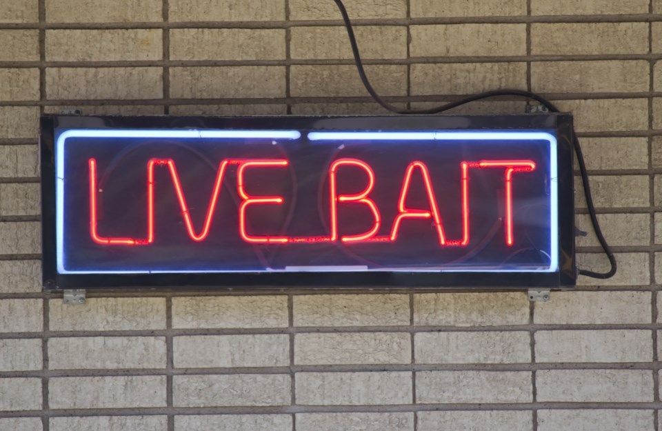 live bait sign AdobeStock_44058879 2017