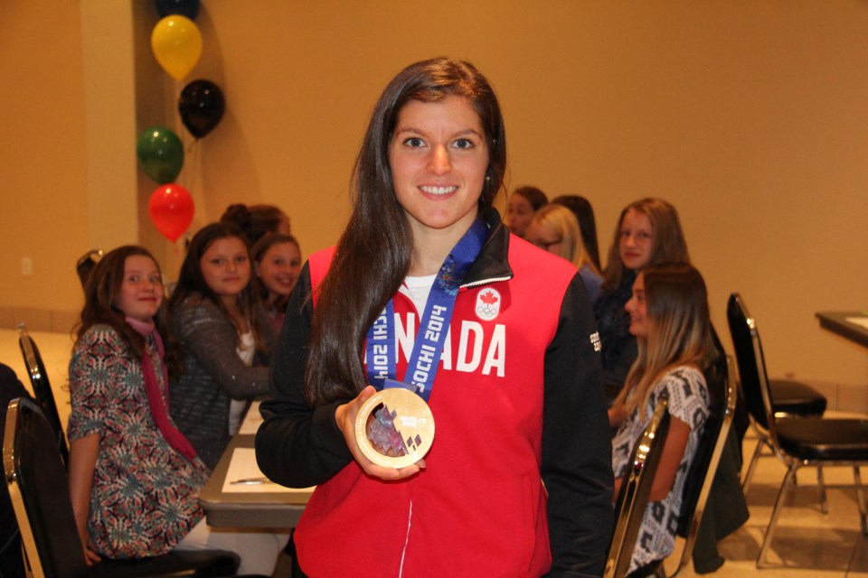 2015 10 2 fortino, laura gold medallist womens hockey turl
