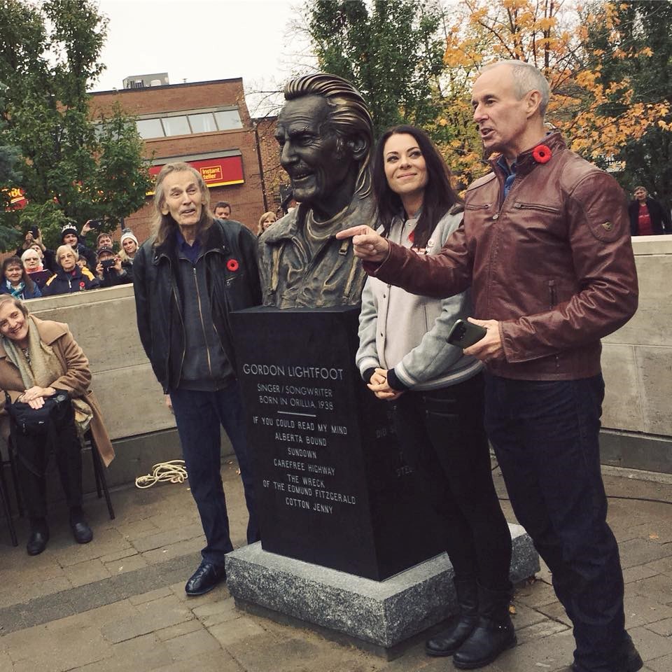 20180103 orillia gordon lightfoot statue