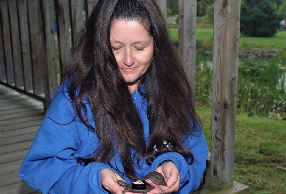 2023-laura-brandt-magnetawan-geocache-rf