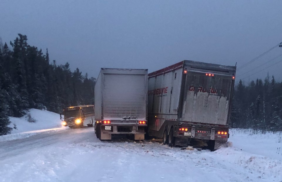 20220306 two transport TEMAGAMI