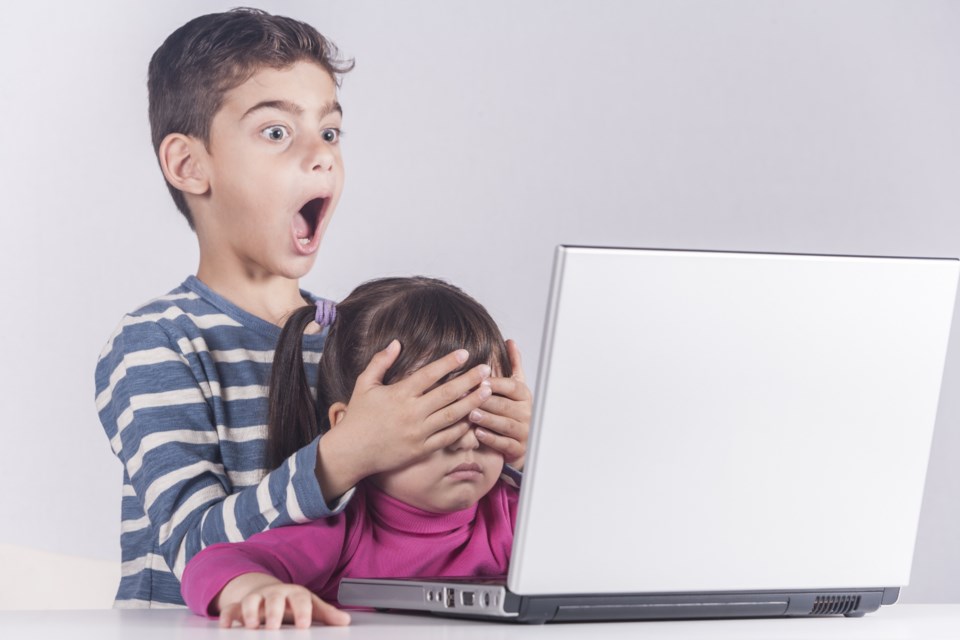 internet safety children AdobeStock_105409279 2017