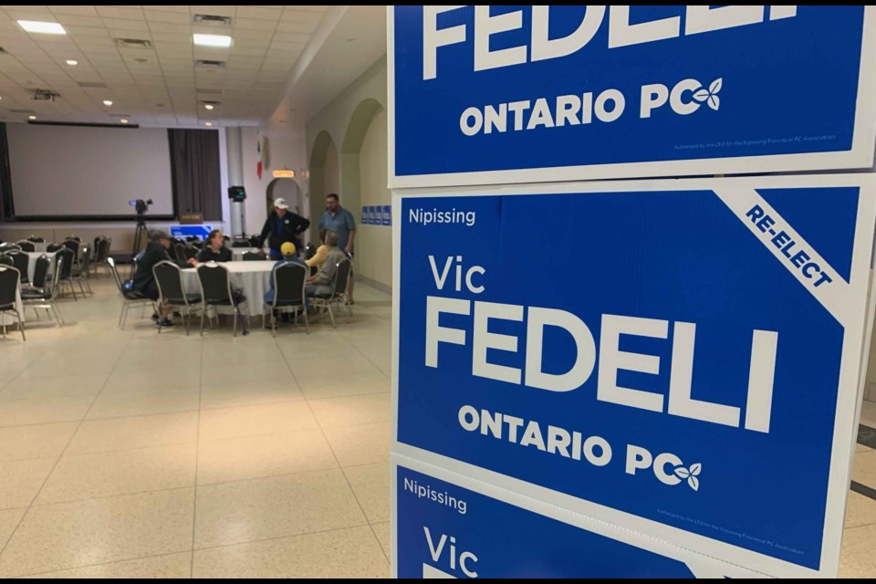 Vic Fedeli is expected to arrive at the Davedi Club around 9:30.