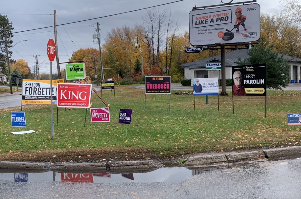 20220917-election-signs-premier-turl