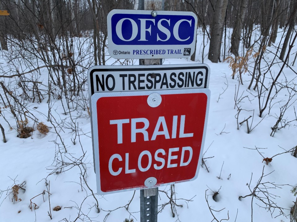20200104 snowmobile trail closed sign cu turl