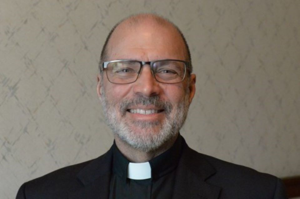 2023-father-joseph-de-viveiros-headshot