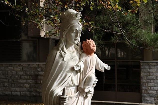 jesus and mary statue defaced 2016